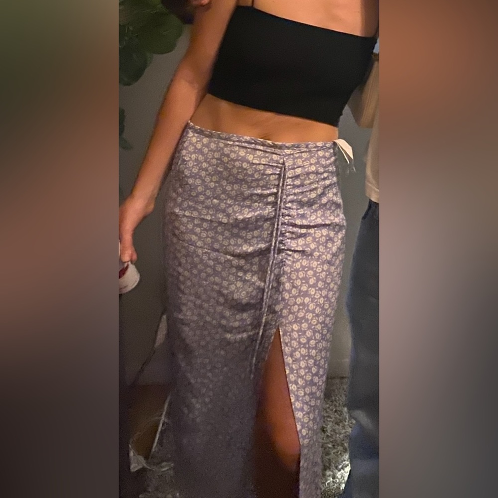 Zara floral midi / maxi skirt with slit. Size small. Brand new with tags
